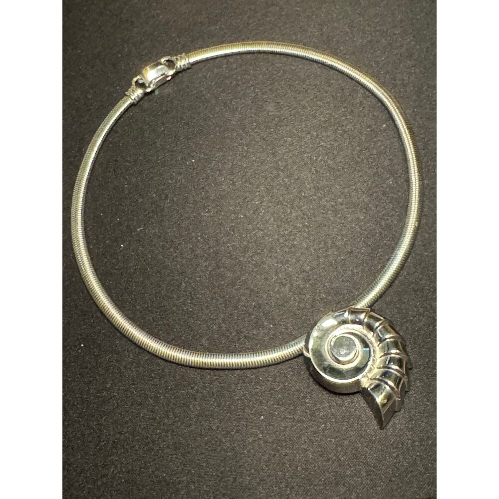 Coro Pegasus Conch Shell Choker